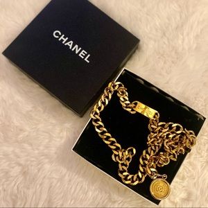 Chanel Vintage Medallion Chain Gold Belt Metal